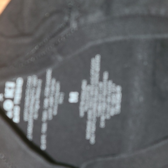 Hello Kitty /naruto tshirt size med - Picture 3 of 3